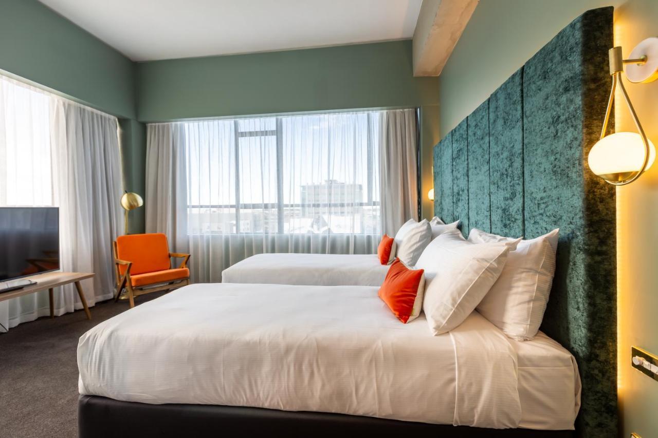 The Muse Christchurch Art Hotel Buitenkant foto