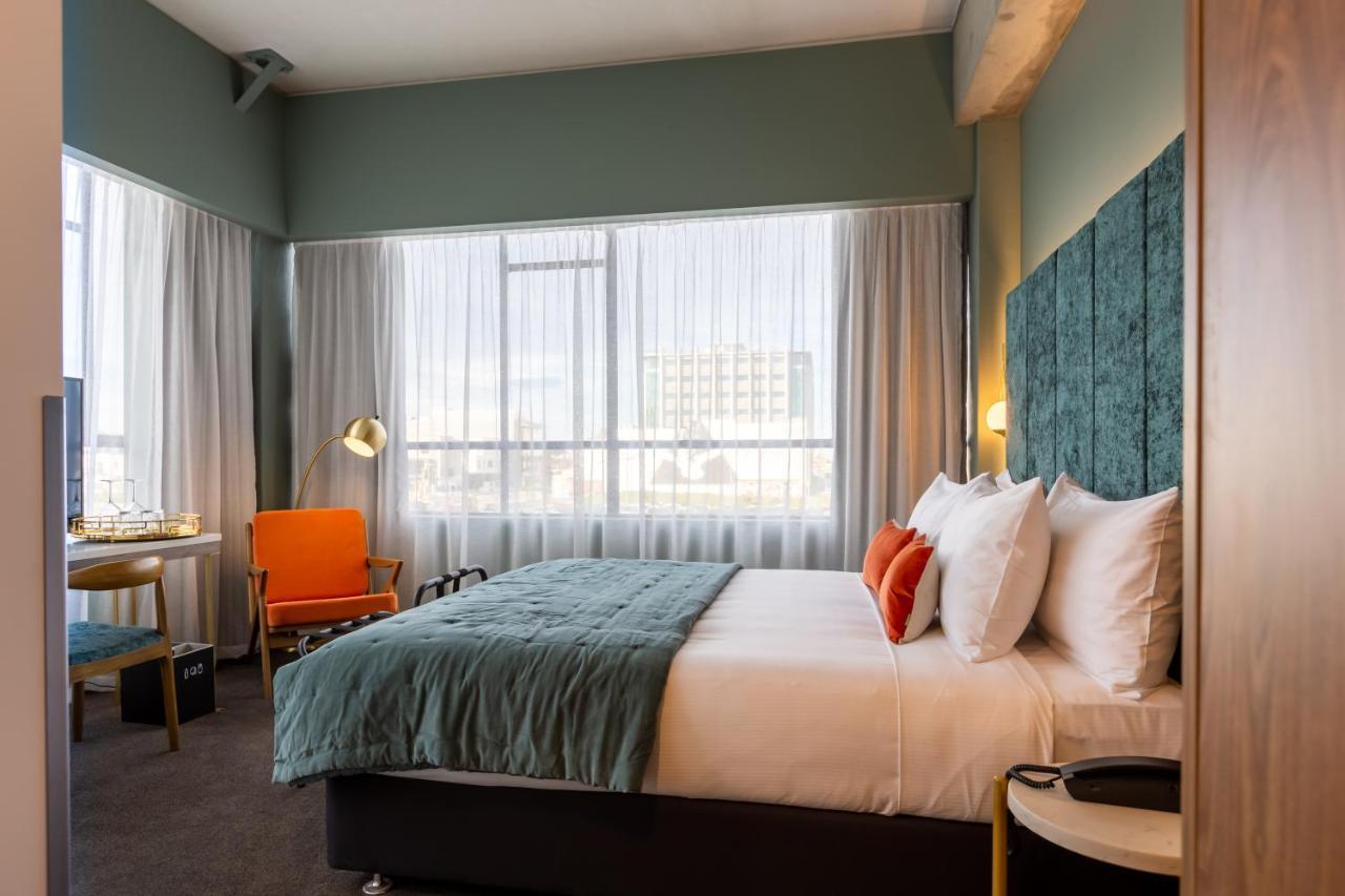 The Muse Christchurch Art Hotel Buitenkant foto